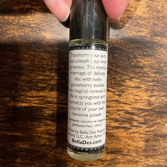 COPY - Lilac and gooseberry scent - Picture 2 of 2